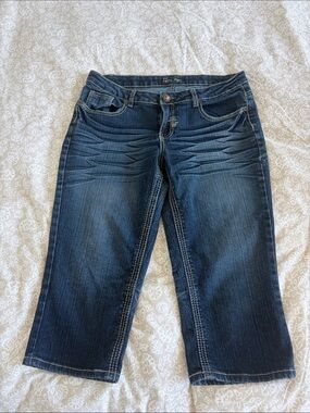 Women’s Dark Blue Cropped Jeans/Capris